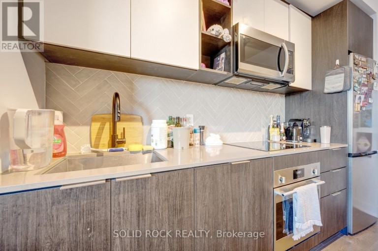211 - 36 ZORRA STREET, Toronto (Islington-City Centre West), Ontario, M8Z4Z7