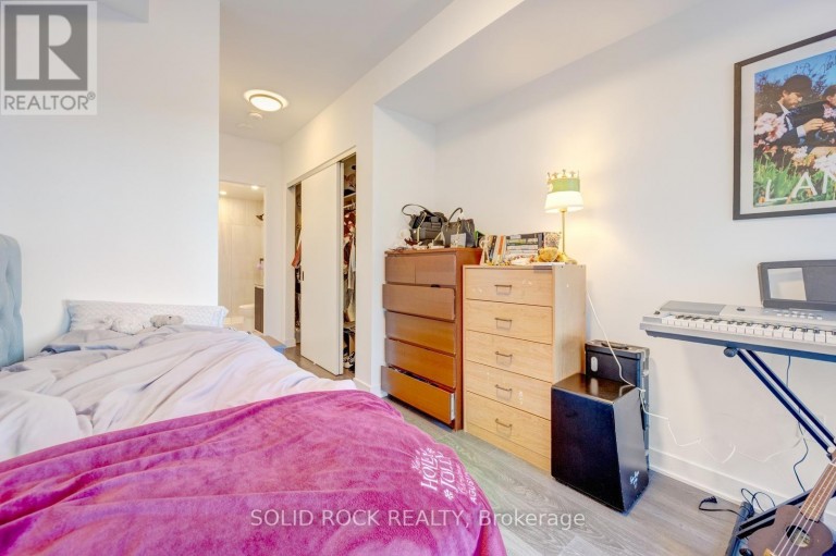 211 - 36 ZORRA STREET, Toronto (Islington-City Centre West), Ontario, M8Z4Z7