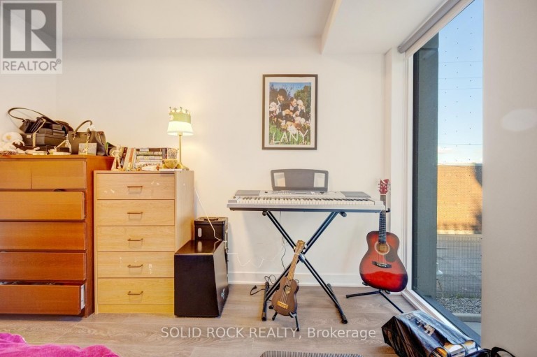 211 - 36 ZORRA STREET, Toronto (Islington-City Centre West), Ontario, M8Z4Z7