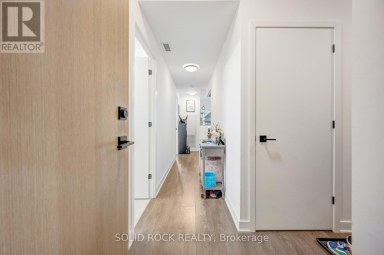 211 - 36 ZORRA STREET Toronto (Islington-City Centre West) Ontario photo 4