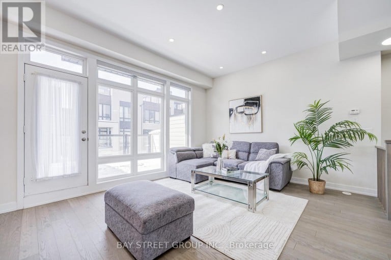 51 CREDIT LANE, Richmond Hill (Jefferson), Ontario, L4E1G9