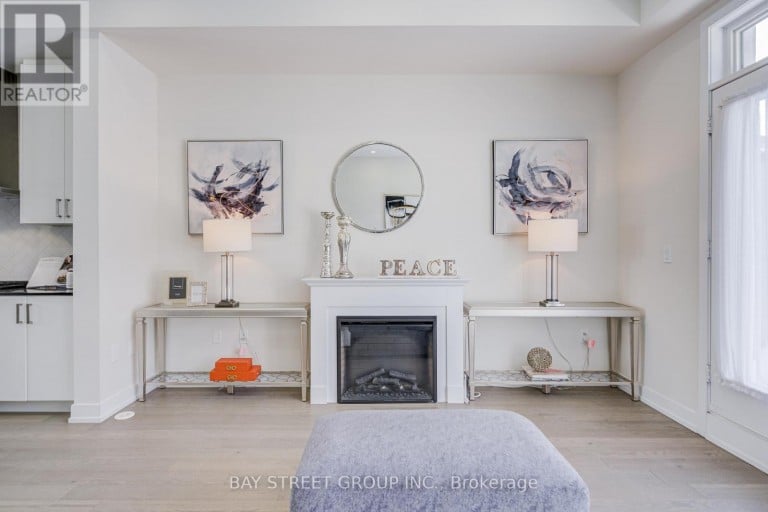 51 CREDIT LANE, Richmond Hill (Jefferson), Ontario, L4E1G9
