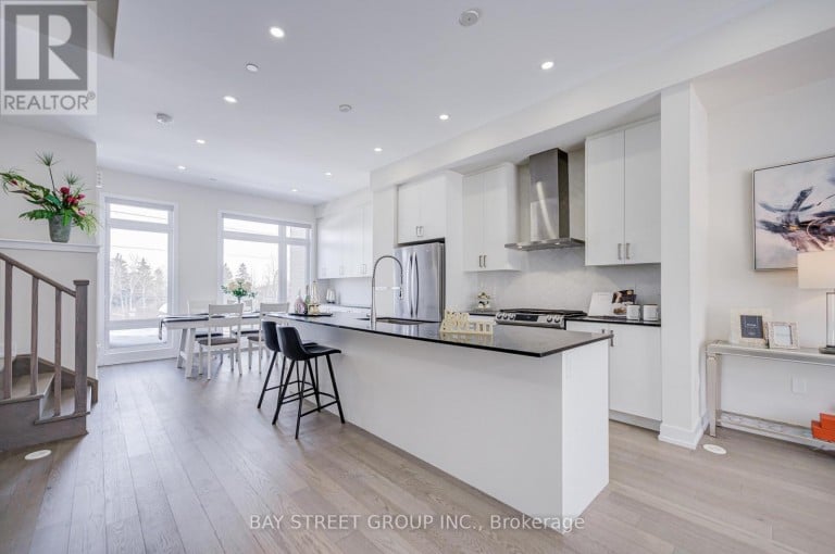 51 CREDIT LANE, Richmond Hill (Jefferson), Ontario, L4E1G9