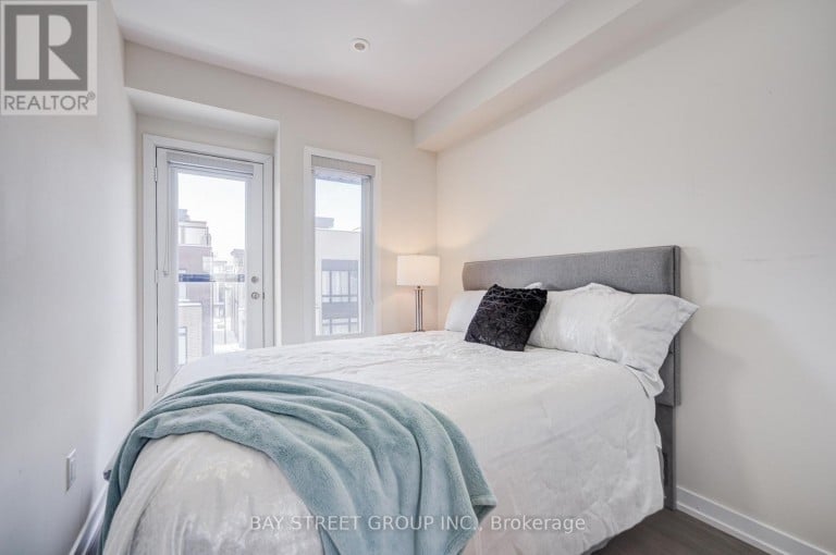 51 CREDIT LANE, Richmond Hill (Jefferson), Ontario, L4E1G9