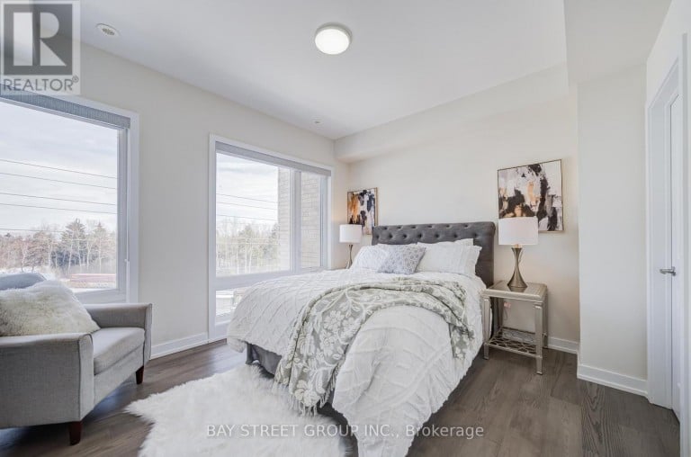 51 CREDIT LANE, Richmond Hill (Jefferson), Ontario, L4E1G9