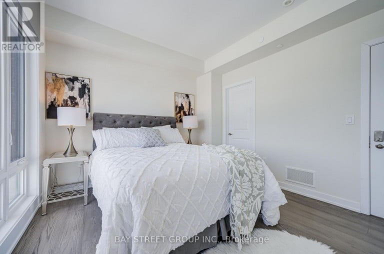 51 CREDIT LANE, Richmond Hill (Jefferson), Ontario, L4E1G9