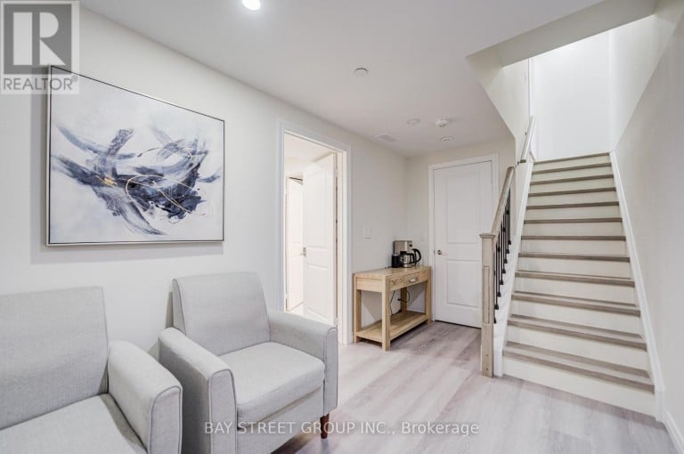 51 CREDIT LANE, Richmond Hill (Jefferson), Ontario, L4E1G9