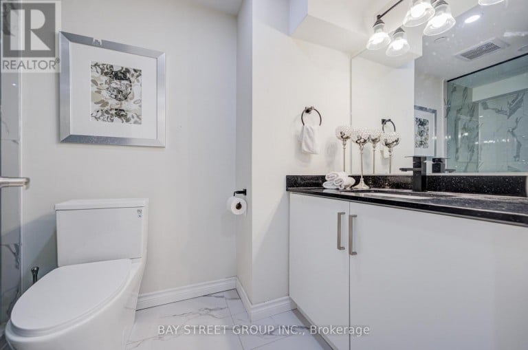 51 CREDIT LANE, Richmond Hill (Jefferson), Ontario, L4E1G9
