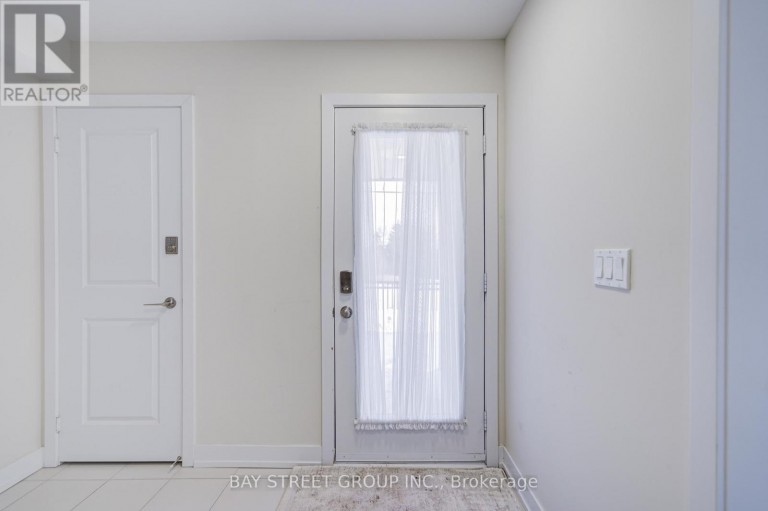 51 CREDIT LANE, Richmond Hill (Jefferson), Ontario, L4E1G9