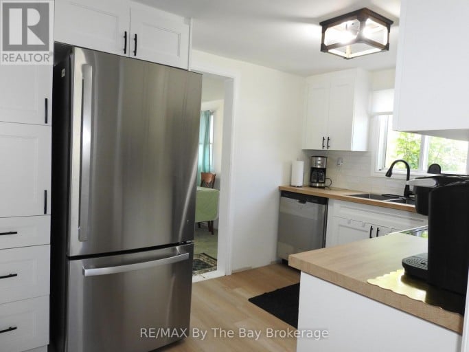 1345 MOSLEY STREET, Wasaga Beach, Ontario, L9Z2C7