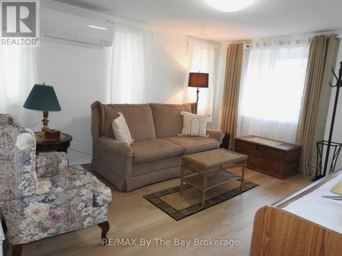 1345 MOSLEY STREET, Wasaga Beach, Ontario, L9Z2C7