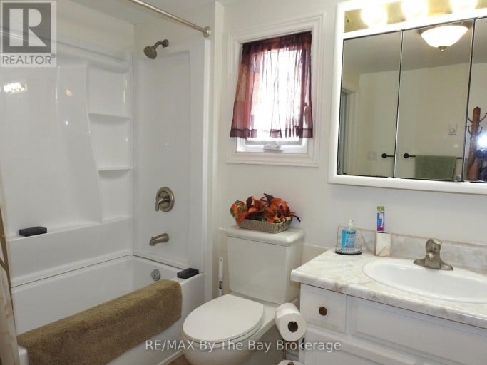 1345 MOSLEY STREET, Wasaga Beach, Ontario, L9Z2C7