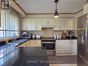 482 RUTH AVENUE Toronto (Newtonbrook East) Ontario photo 10