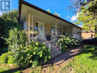 482 RUTH AVENUE Toronto (Newtonbrook East) Ontario photo 3