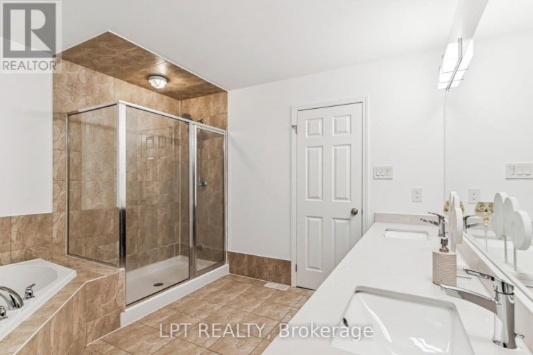 61 MINERVA AVENUE, Toronto (Cliffcrest), Ontario, M1M0C2