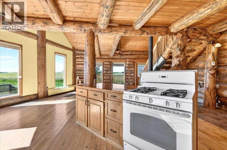 642193 104 Street E, Rural Foothills County, Alberta, T0L0P0