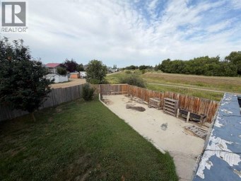 24 Pleasant Park Court W Brooks Alberta photo 10