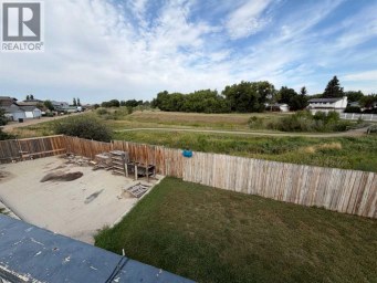 24 Pleasant Park Court W Brooks Alberta photo 12