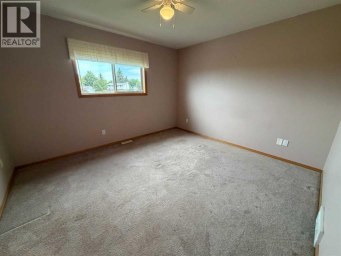 24 Pleasant Park Court W Brooks Alberta photo 25