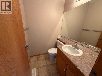 24 Pleasant Park Court W Brooks Alberta photo 27