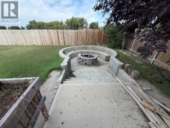 24 Pleasant Park Court W Brooks Alberta photo 5