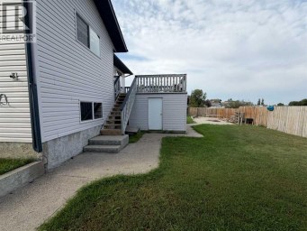 24 Pleasant Park Court W Brooks Alberta photo 6