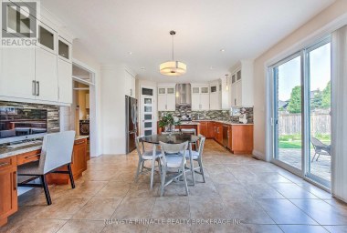 738 HICKORYRIDGE COMMON London North (North R) Ontario photo 14