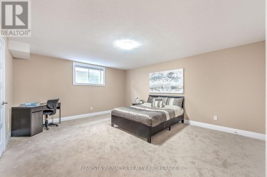 738 HICKORYRIDGE COMMON London North (North R) Ontario photo 40