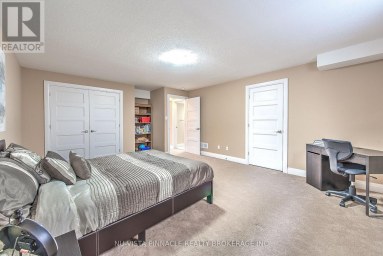 738 HICKORYRIDGE COMMON London North (North R) Ontario photo 41