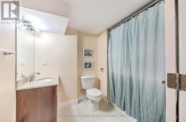 738 HICKORYRIDGE COMMON London North (North R) Ontario photo 42