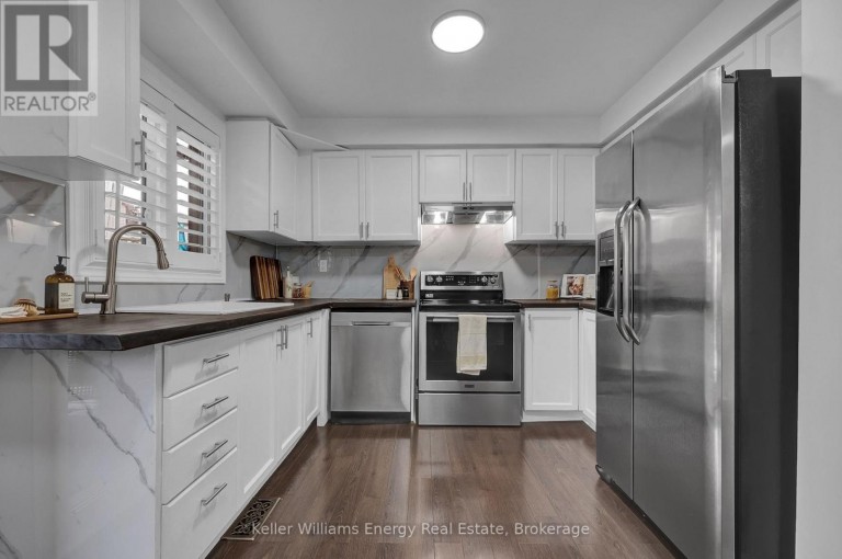 831 LAVIS STREET, Oshawa (Pinecrest), Ontario, L1K1W8
