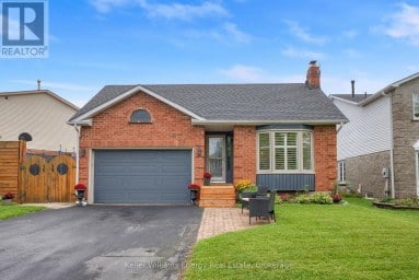 831 LAVIS STREET Oshawa (Pinecrest) Ontario photo 2