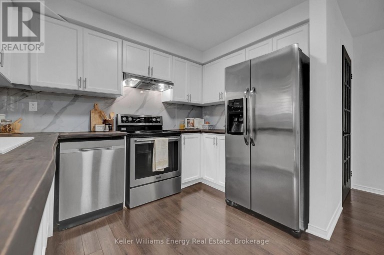831 LAVIS STREET, Oshawa (Pinecrest), Ontario, L1K1W8