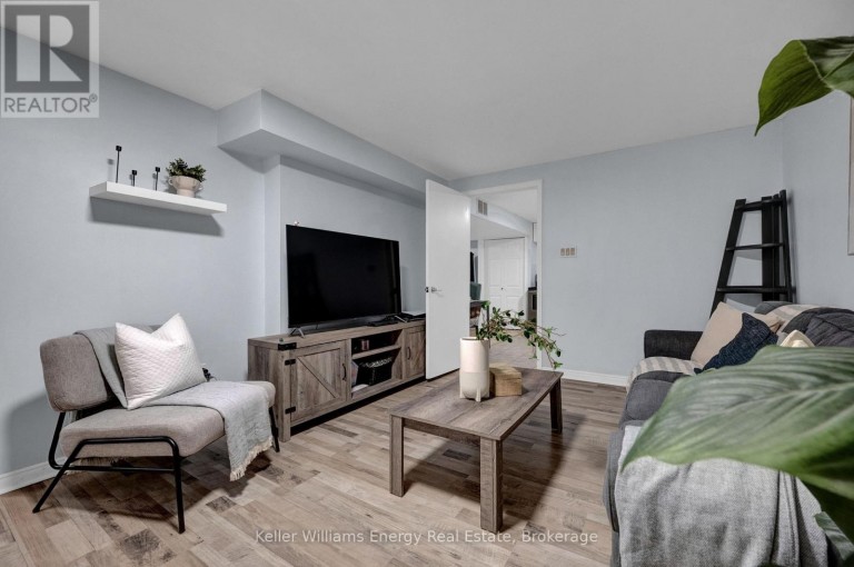 831 LAVIS STREET, Oshawa (Pinecrest), Ontario, L1K1W8