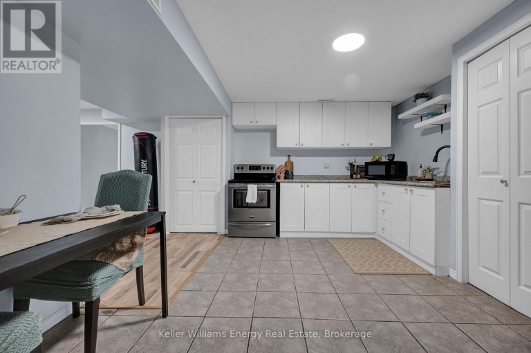 831 LAVIS STREET, Oshawa (Pinecrest), Ontario, L1K1W8