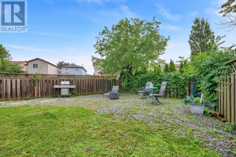 831 LAVIS STREET, Oshawa (Pinecrest), Ontario, L1K1W8