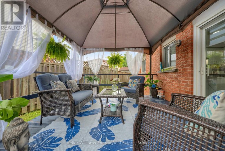 831 LAVIS STREET, Oshawa (Pinecrest), Ontario, L1K1W8