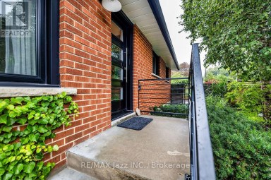 1085 WILLOWDALE AVENUE Oshawa (Donevan) Ontario photo 2