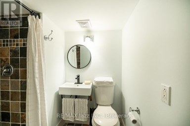 1085 WILLOWDALE AVENUE Oshawa (Donevan) Ontario photo 30