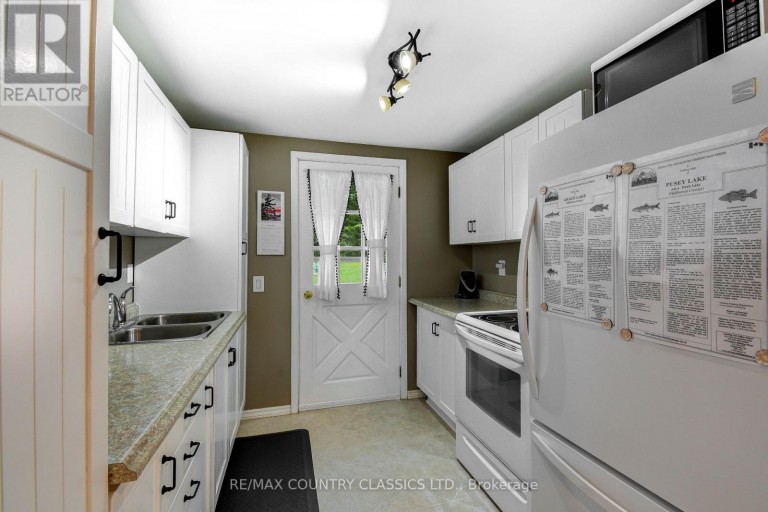 1055 BURLEIGH ROAD, Highlands East (Monmouth), Ontario, K0L3C0