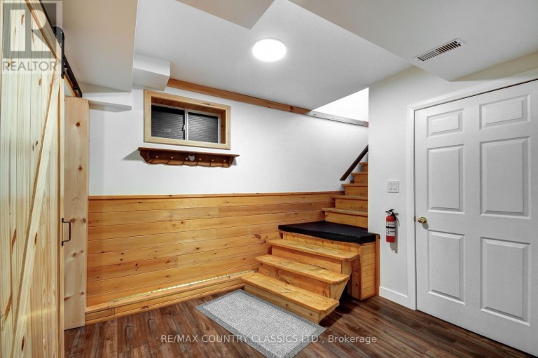 1055 BURLEIGH ROAD, Highlands East (Monmouth), Ontario, K0L3C0