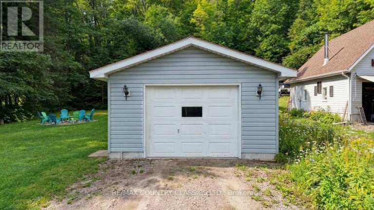 1055 BURLEIGH ROAD, Highlands East (Monmouth), Ontario, K0L3C0