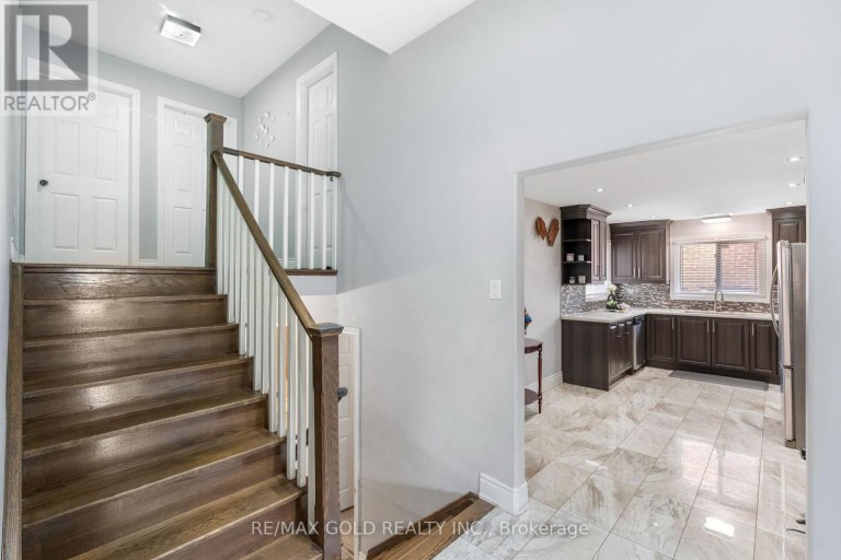 48 MAIDSTONE CRESCENT, Brampton (Central Park), Ontario, L6S2Z5