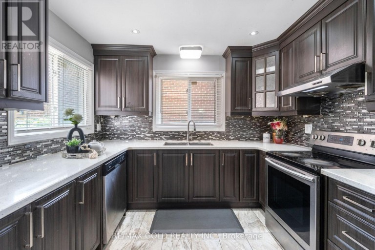 48 MAIDSTONE CRESCENT, Brampton (Central Park), Ontario, L6S2Z5