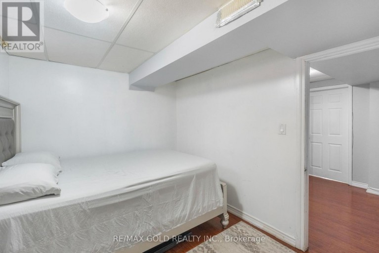 48 MAIDSTONE CRESCENT, Brampton (Central Park), Ontario, L6S2Z5