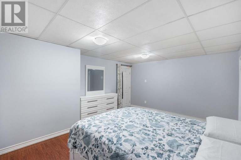 48 MAIDSTONE CRESCENT, Brampton (Central Park), Ontario, L6S2Z5