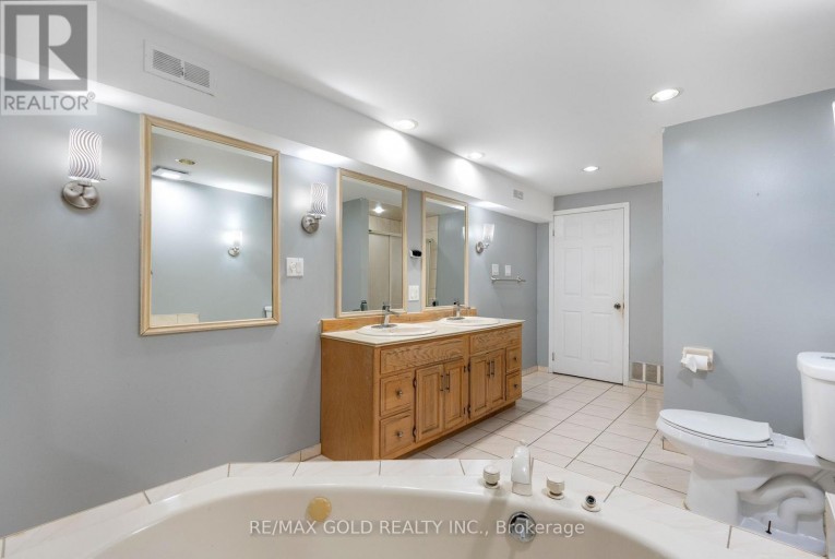 48 MAIDSTONE CRESCENT, Brampton (Central Park), Ontario, L6S2Z5
