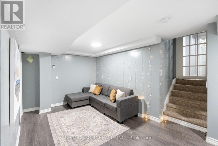 48 MAIDSTONE CRESCENT, Brampton (Central Park), Ontario, L6S2Z5