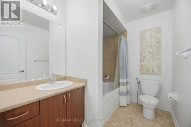 18 SEEDLAND CRESCENT Brampton (Sandringham-Wellington) Ontario photo 32