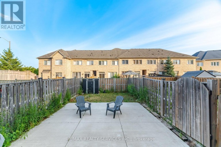 18 SEEDLAND CRESCENT, Brampton (Sandringham-Wellington), Ontario, L6R0Z5